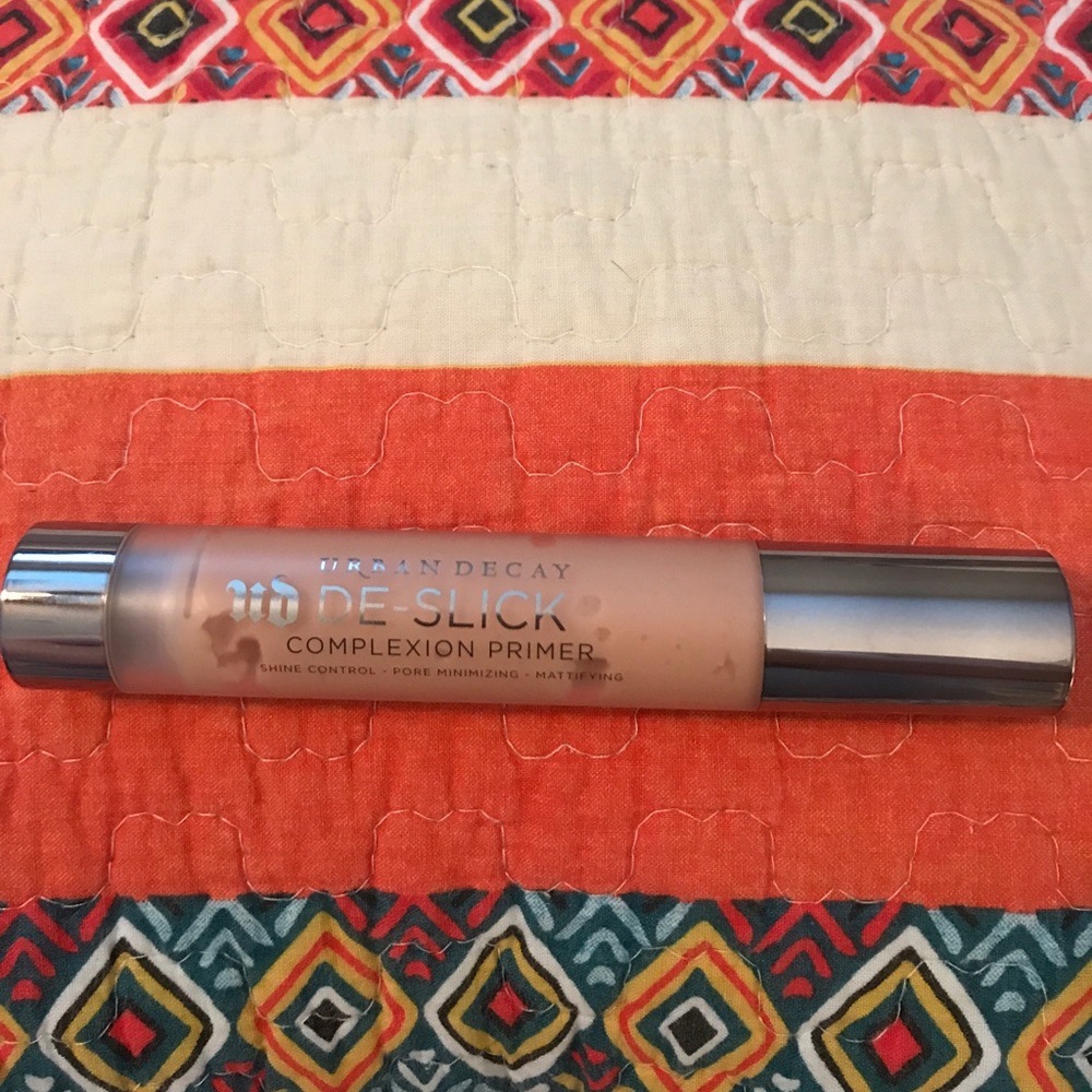 Urban Decay De-Slick complexion Primer