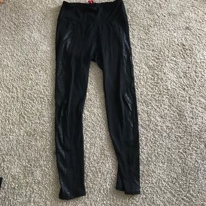 Spanx leggings with snakeskin detail