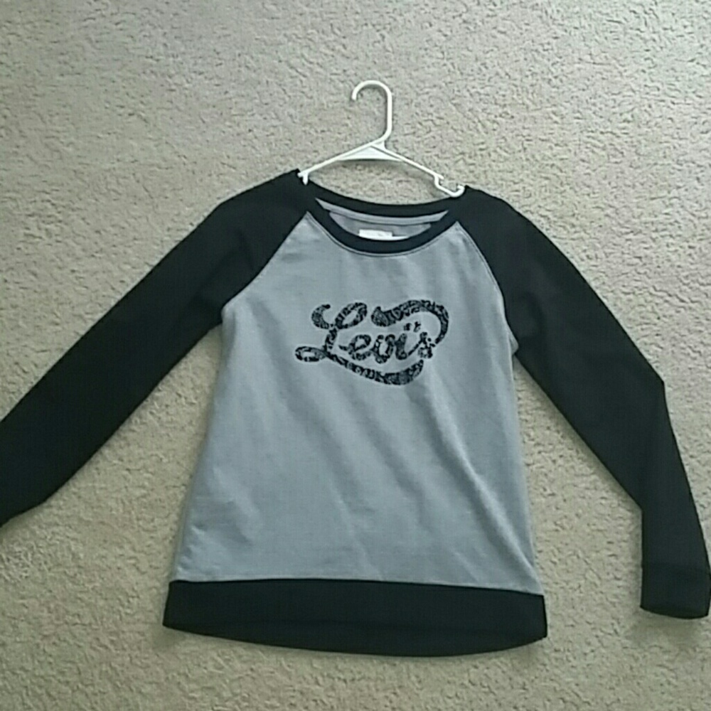 Sweater velvet letters