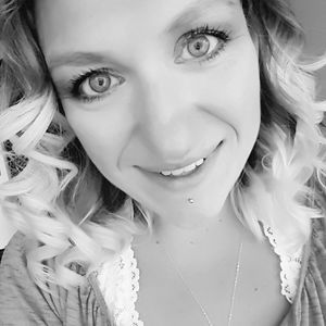 Meet your Posher, Simone