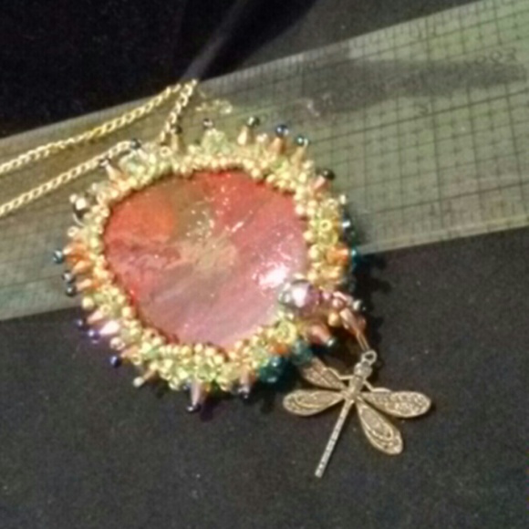 Bead embroidered red agate stone/w dragon fly. - Picture 2 of 4