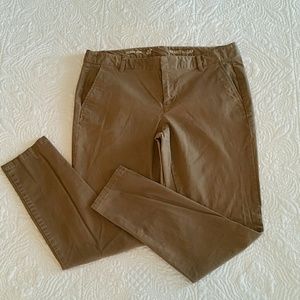 Gap khakis skinny mini size 8
