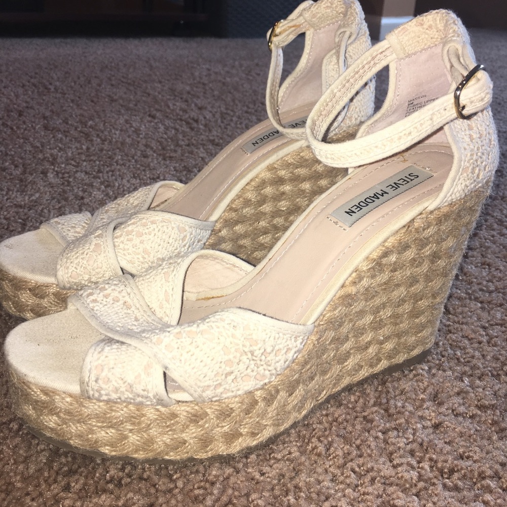 ⭐️ Steve Madden Wedge ⭐️