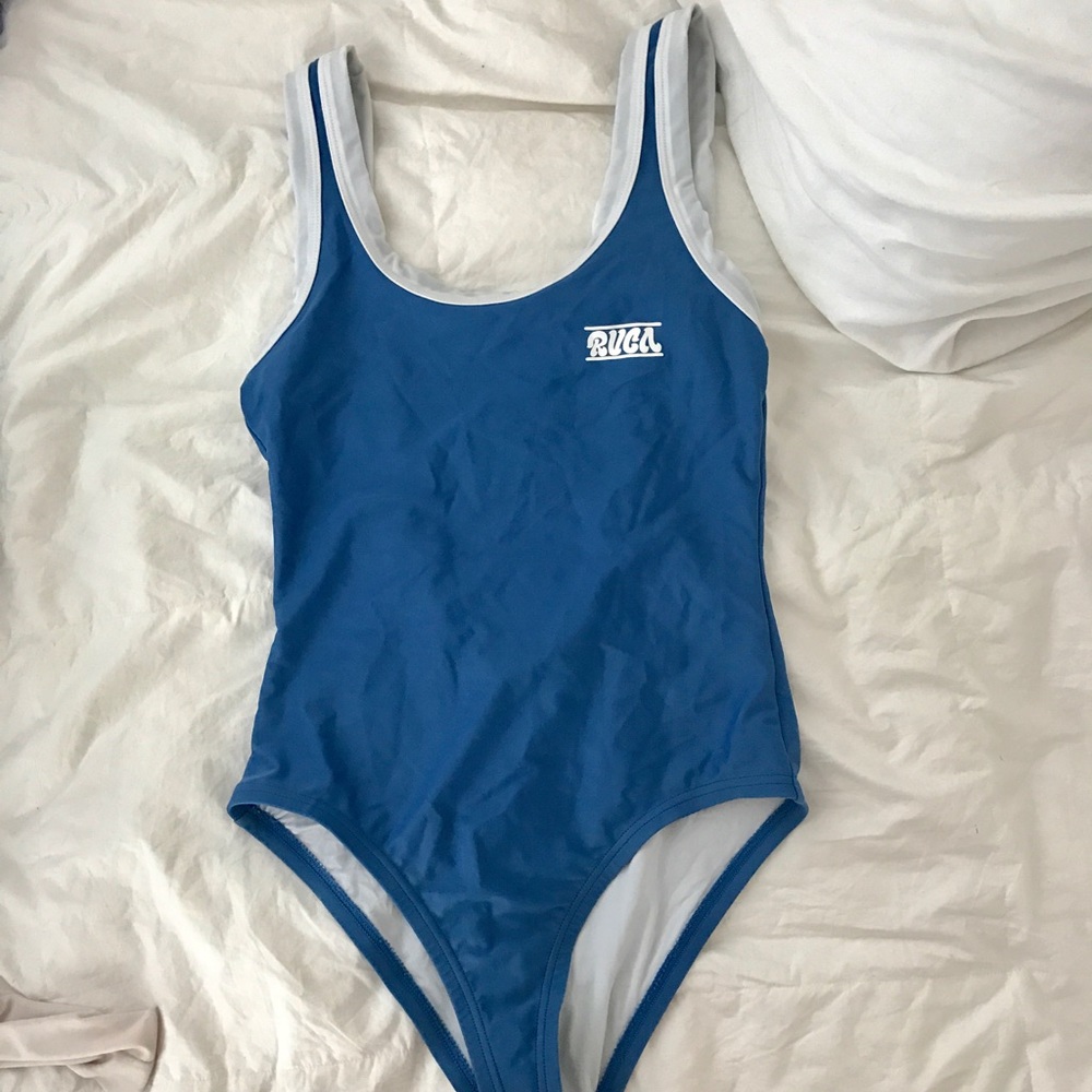 RVCA ONE PIECE