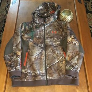 Youth Large Under Armour Real Tree Camo Jacket