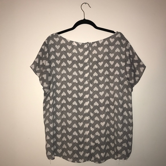 Torrid Split-Back Heart Top - Picture 3 of 6