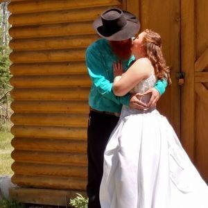 Meet your Posher, Bobbi