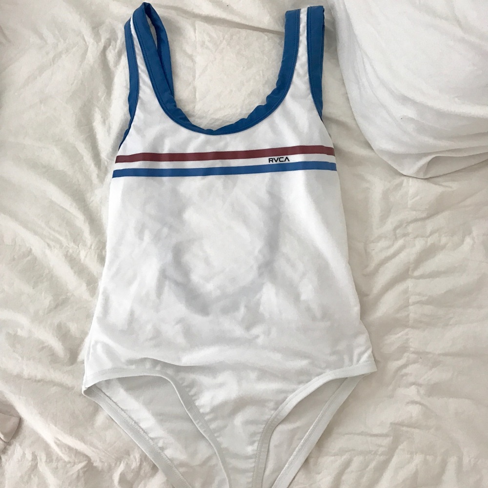 RVCA ONE PIECE