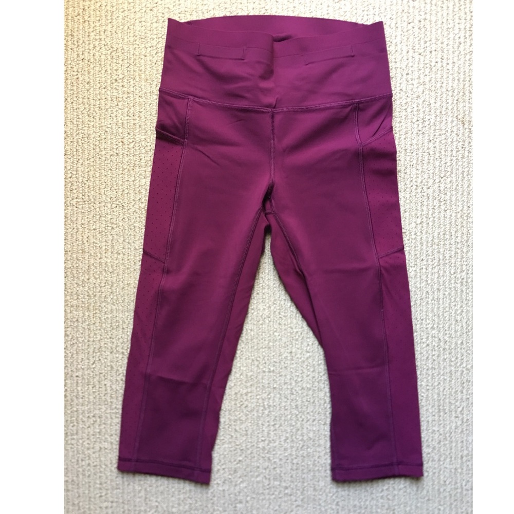 Lululemon mind over miles crop