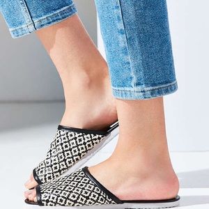 NWT Urban Outfitters Woven Slides