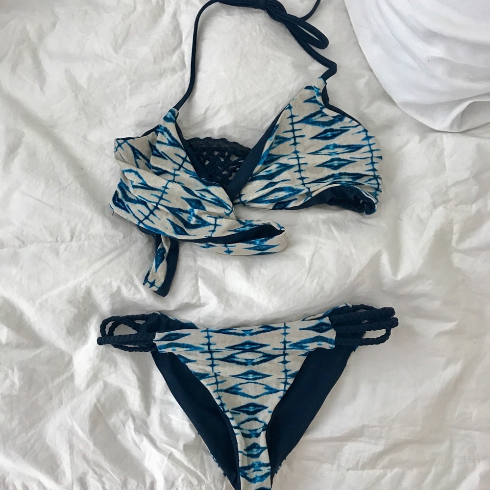 FRANKIES BIKINI SET
