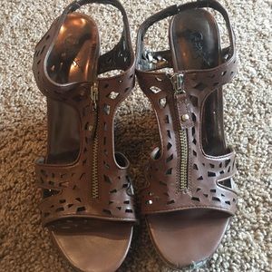 🌟 Zip Up Wedge 🌟