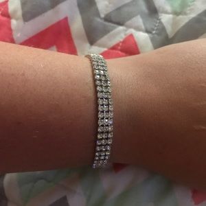Diamond tennis bracelet