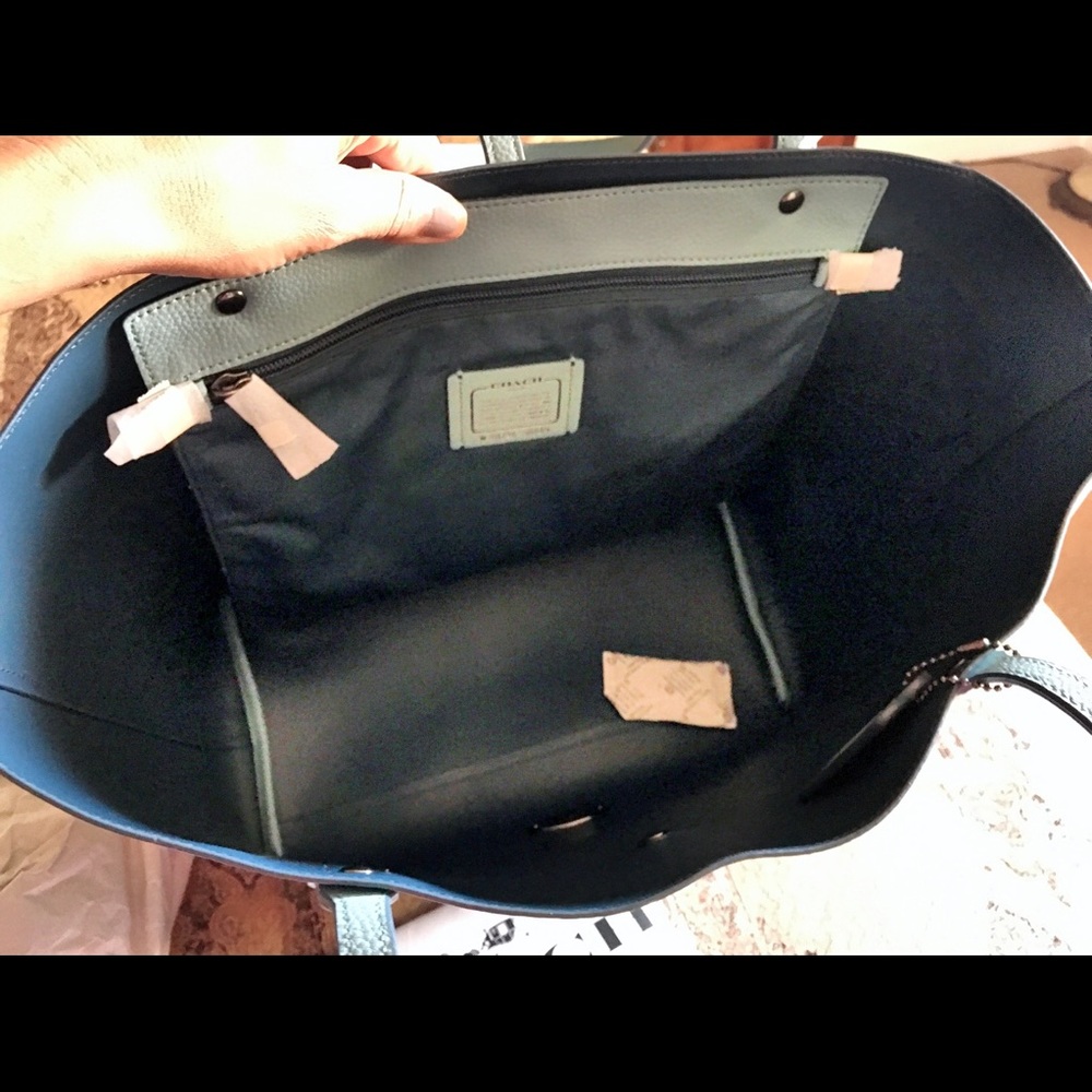 Coach tote brand new and Just in style. - Picture 4 of 6