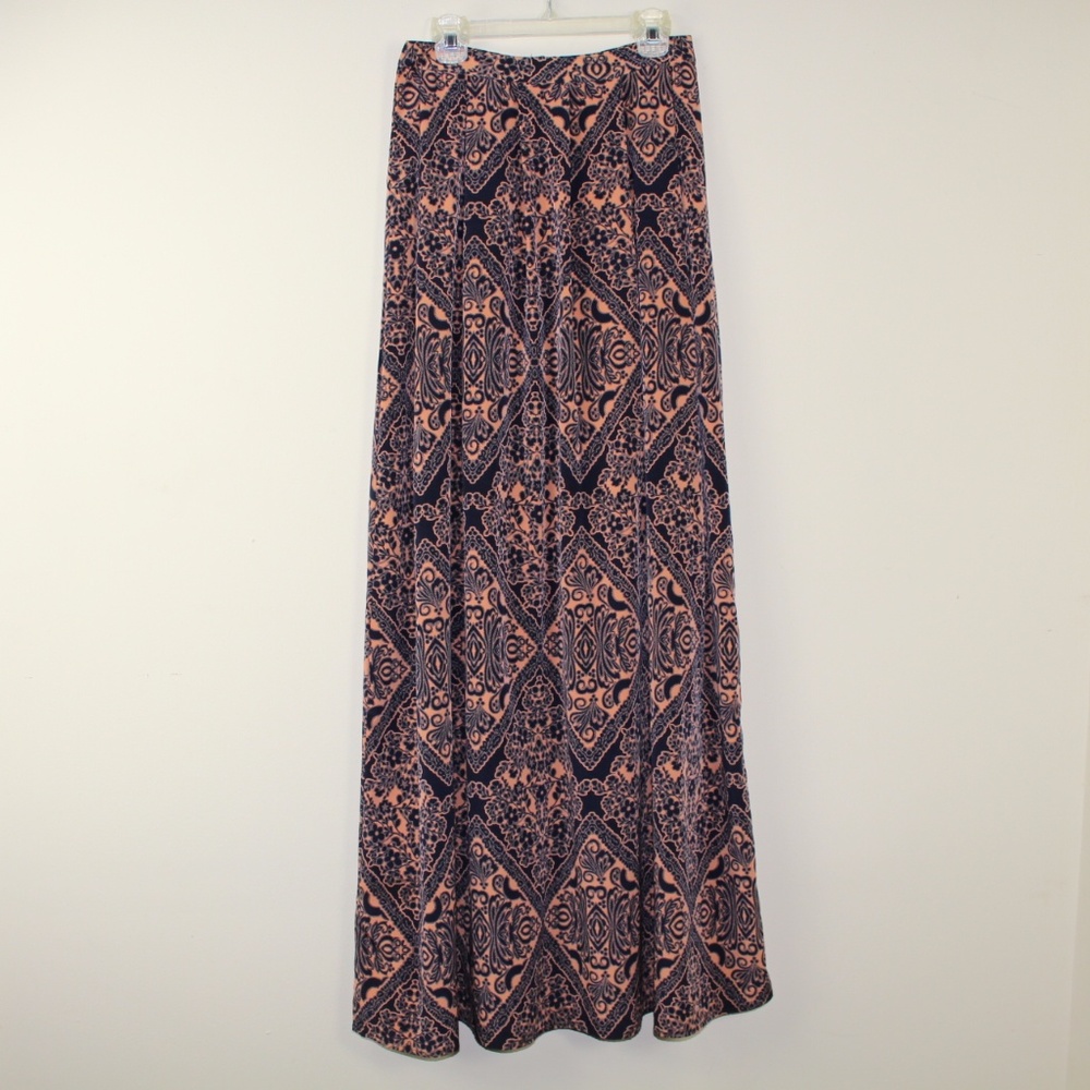 Painted Threads Brocade Pattern Maxi Skirt