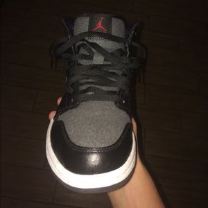 Jordan 1s hit me up on trades or cash want 90
