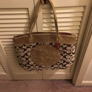 Authentic: Coach Tote Bag