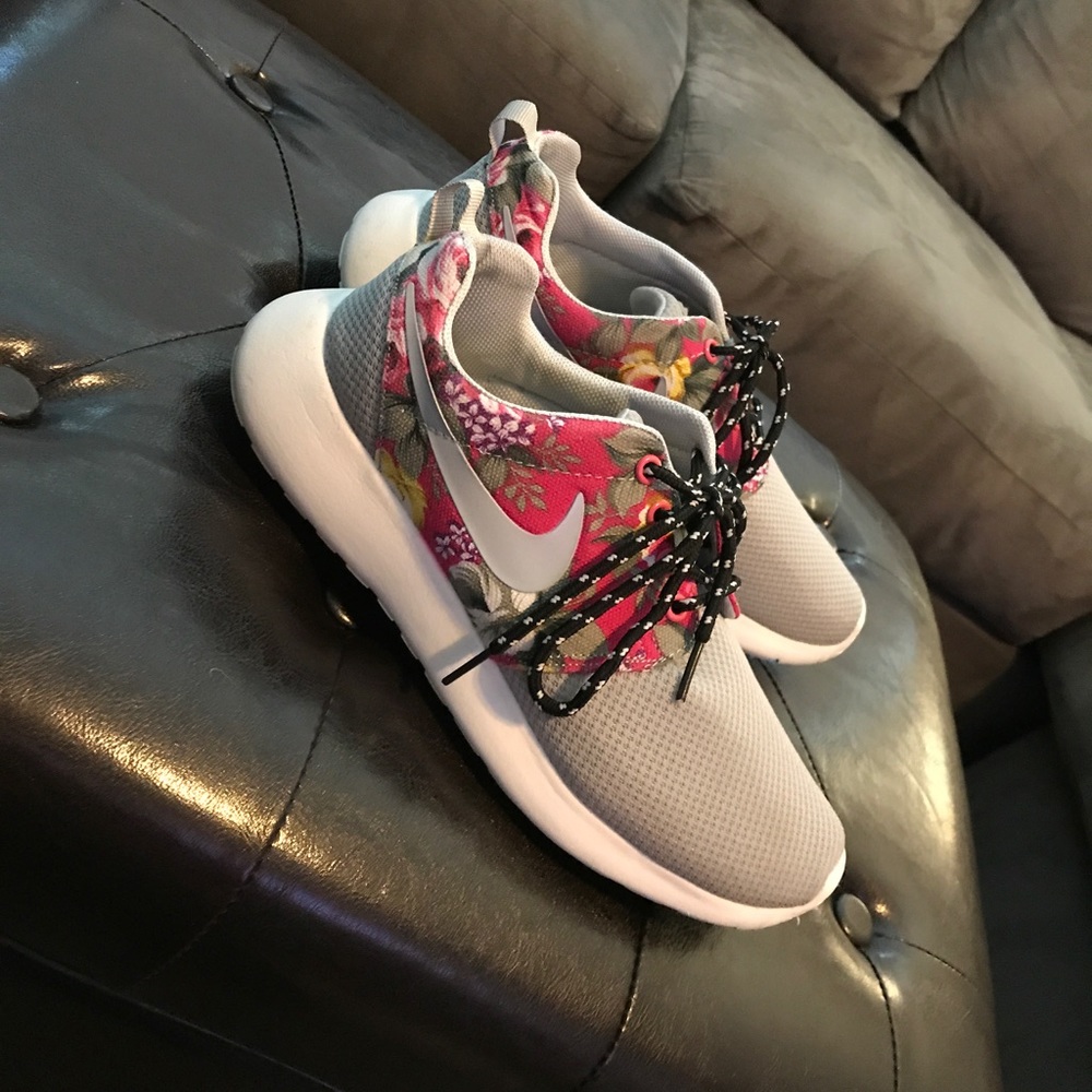 Floral nikes