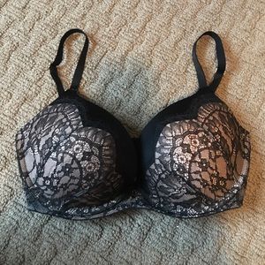 Victoria's Secret black lace bra size 32DDD