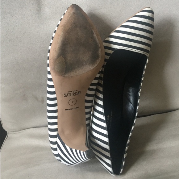 Shoes - Picture 4 of 5