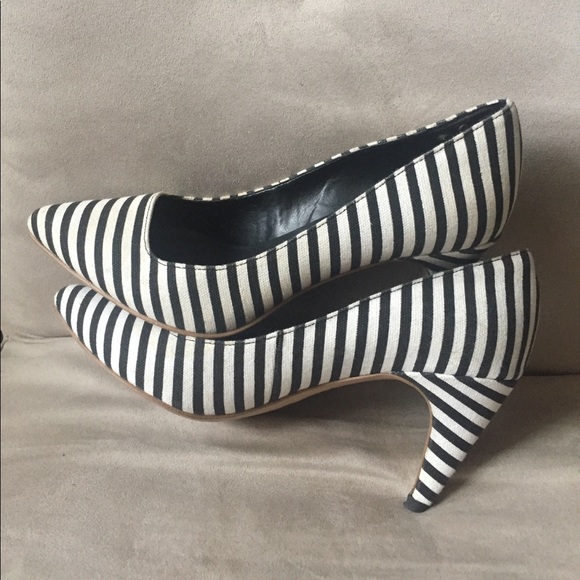 Shoes - Picture 5 of 5