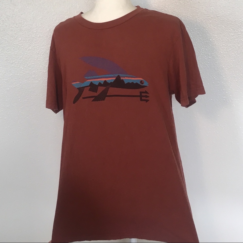 Patagonia Men's slim fit flying fish shirt