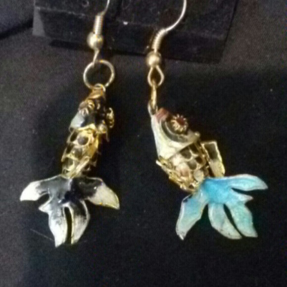 Chinese fish ear rings. - Picture 2 of 2