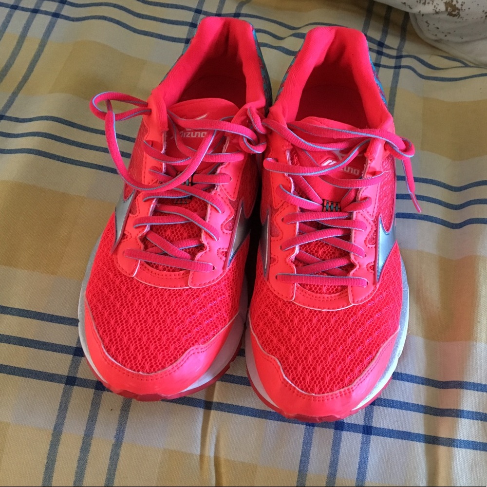 Mizuno Wave Rider