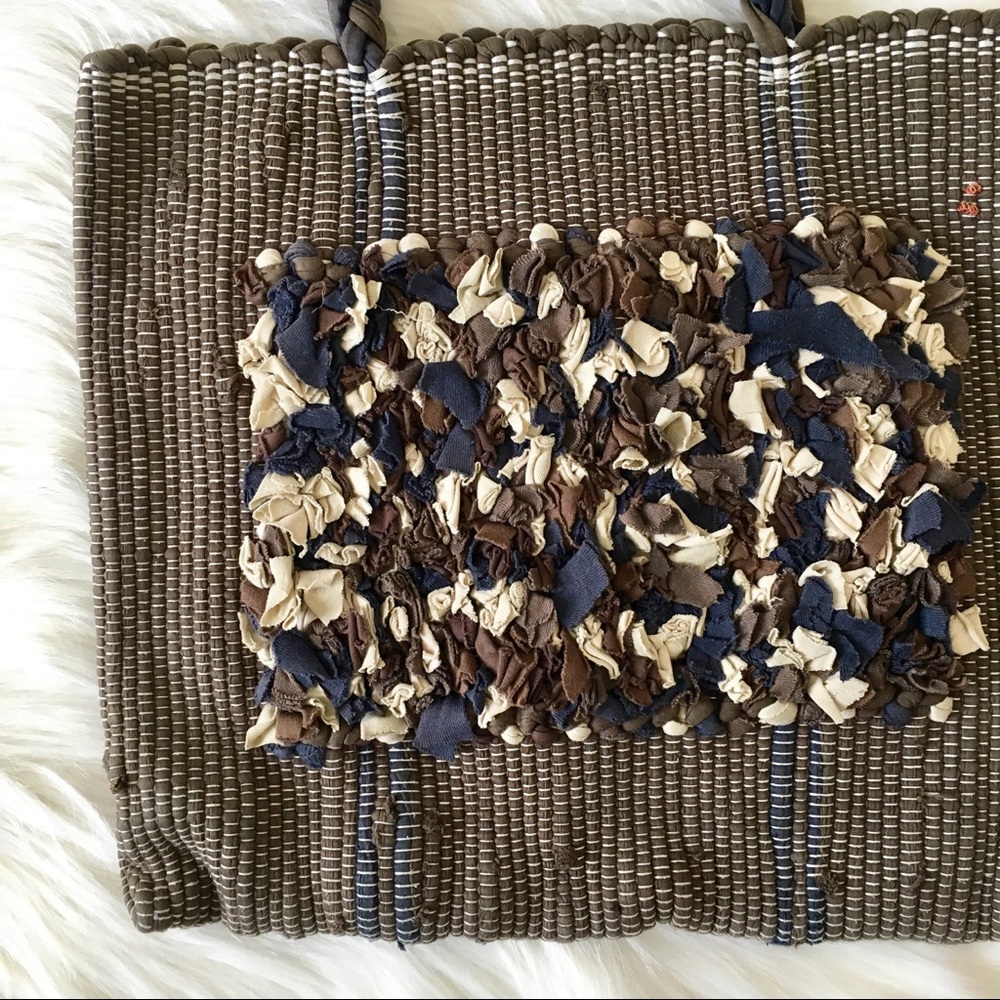 Adorable Handmade Rag Rug Shoulder Bag - Picture 4 of 5