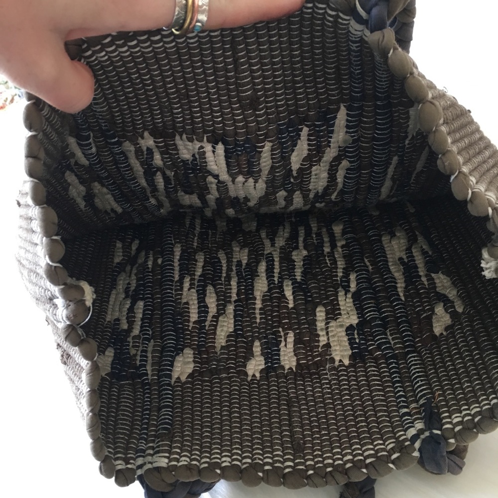Adorable Handmade Rag Rug Shoulder Bag - Picture 5 of 5