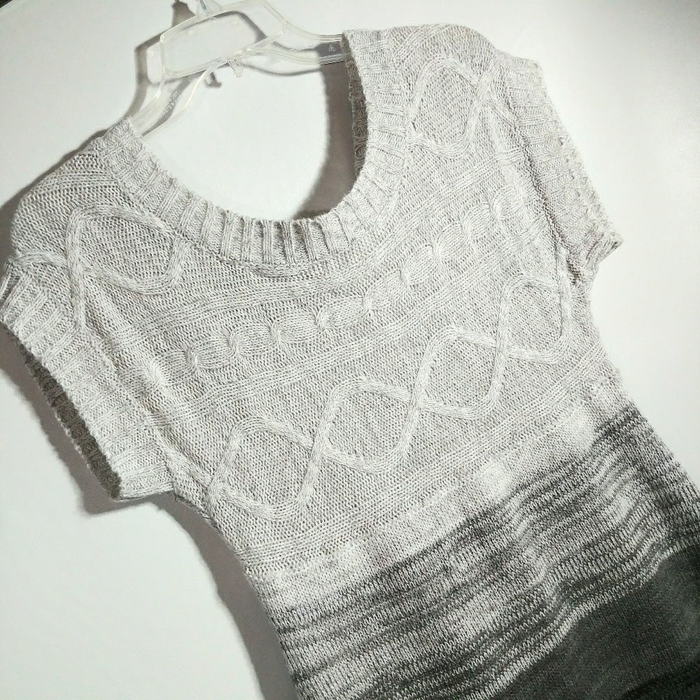 🎉SALE🎉 LEI grey & black long sweater