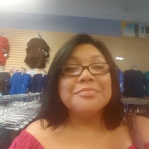 Meet your Posher, Alisa