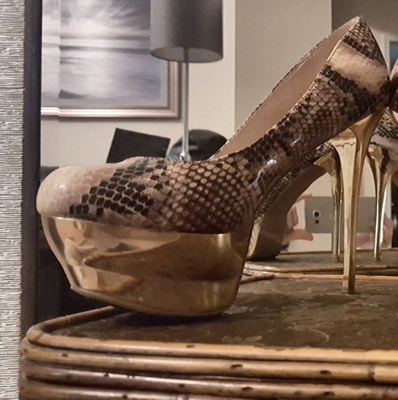 H by Halston from Bakers - Picture 2 of 8