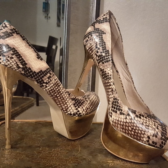 H by Halston from Bakers - Picture 1 of 8