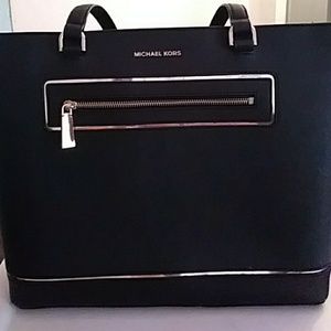 Micheal Kors handbag