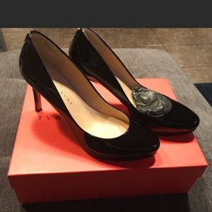 Ivanka Trump Shoes, almost new!