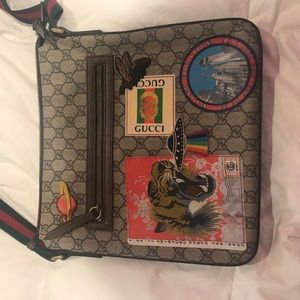 AUTHENTIC Men's Gucci messenger bag