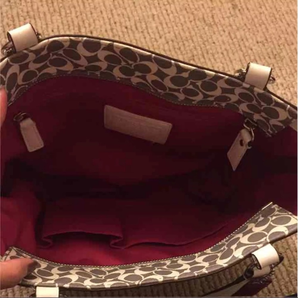 Coach tote - Picture 2 of 4