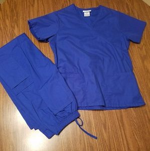 Women's Scrub Set