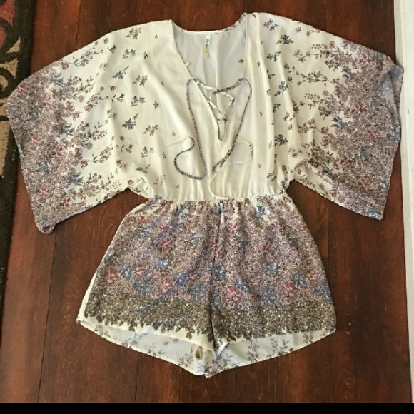 Lace up romper - Picture 1 of 3