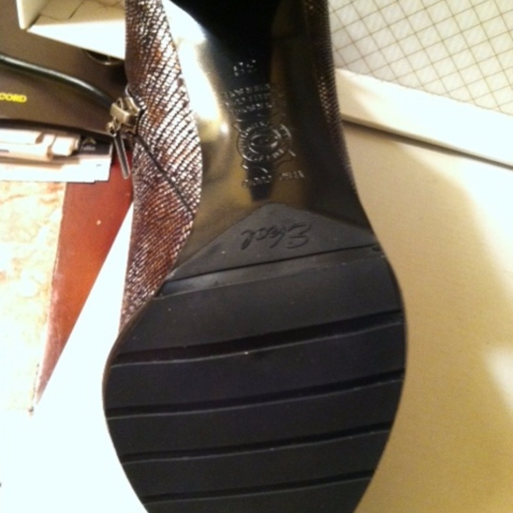 Mini Booties - Picture 3 of 3