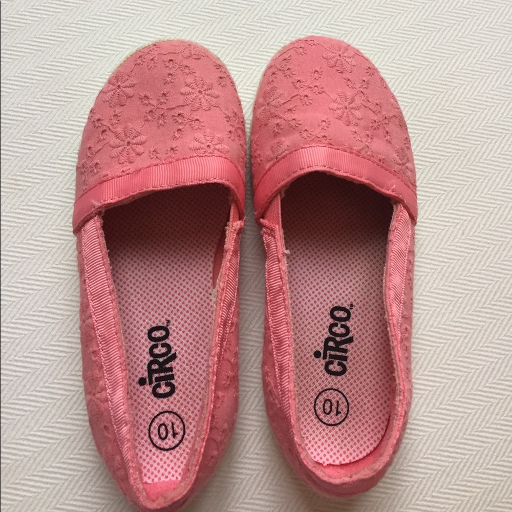 Slip on canvas shoes