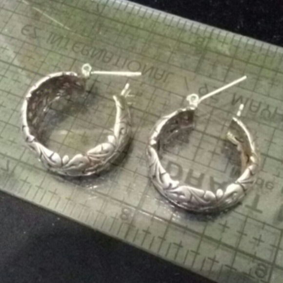 Silver ear rings / nice heavy/ solid silver/ - Picture 3 of 3