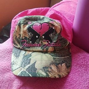 💕FEMME FATALE BALL CAP 🍁