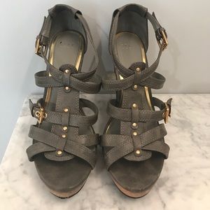 Elle wedges size 7.5