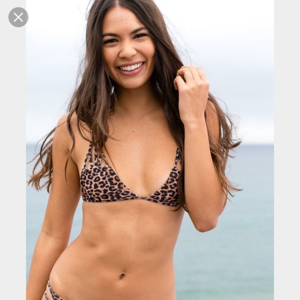 ISO acacia animal top size small or XS