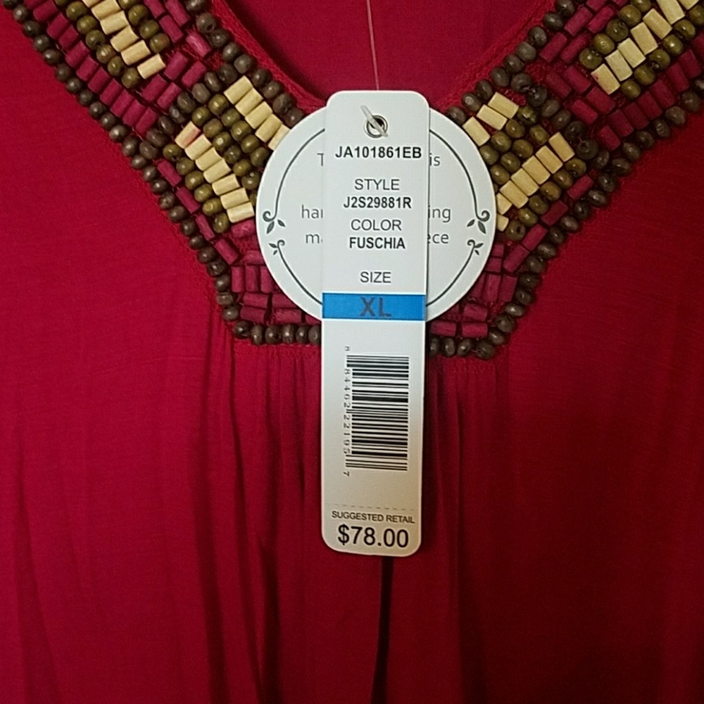 NWT- DRESS - Picture 2 of 4