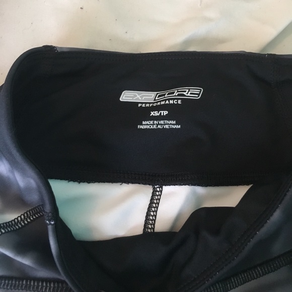 Too small - Picture 2 of 4