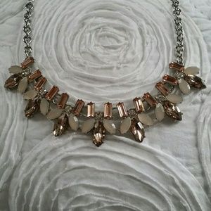 🍊🌸Peach-pink statement necklace🌸🍊 🍊🌸Peach-pink statement necklace🌸🍊