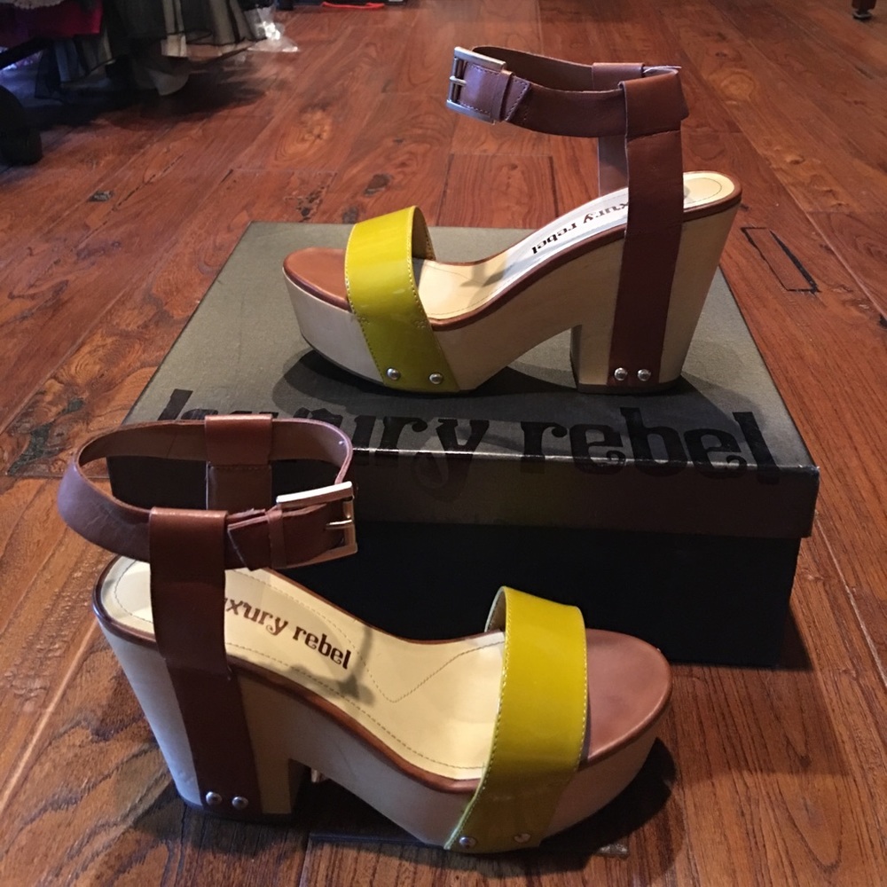 Luxury Rebel Platform Pumps